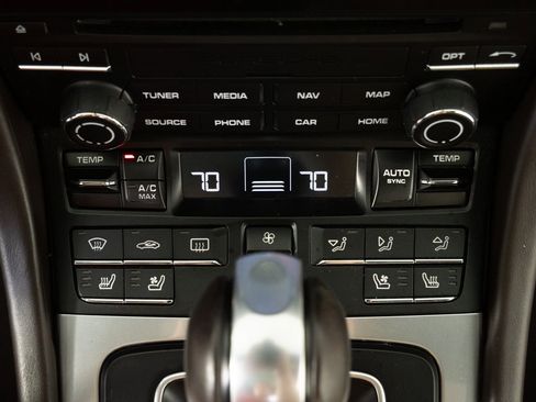 Certified 2018 Porsche 911 Carrera 4S image 17