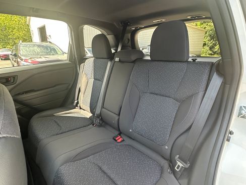 Used 2025 Subaru Forester Premium AWD/4WD image 15