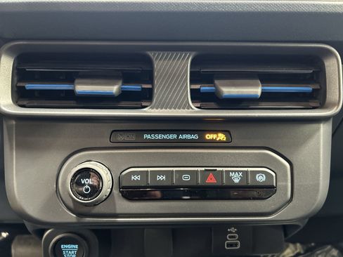 Used 2025 Ford Maverick XLT w/ Equipment Group 301A AWD/4WD image 12