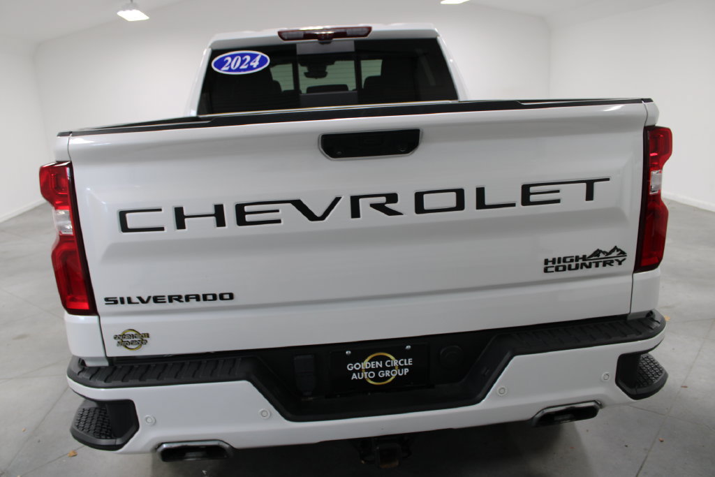 Used 2024 Chevrolet Silverado 1500 High Country w/ Technology Package AWD/4WD image 8
