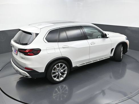 Used 2024 BMW X5 xDrive40i w/ Premium Package AWD/4WD image 37