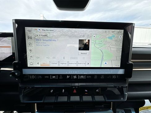 New 2025 GMC Hummer EV 2X image 16