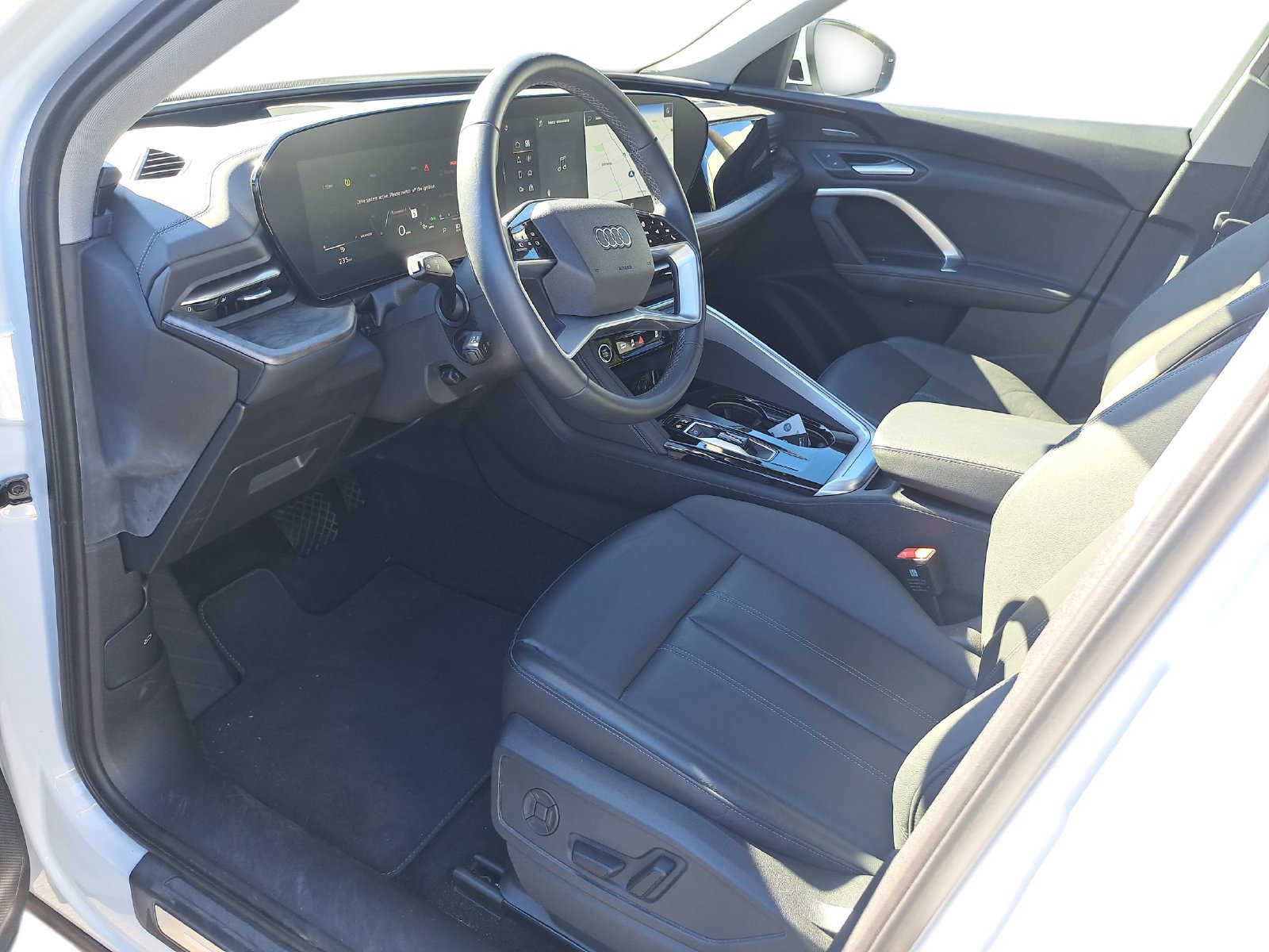 Used 2025 Audi Q5 Premium Plus w/ Premium Plus AWD/4WD image 9
