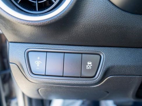 Used 2023 Kia Forte LXS image 17