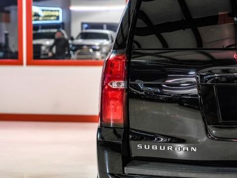 Used 2015 Chevrolet Suburban LT image 44