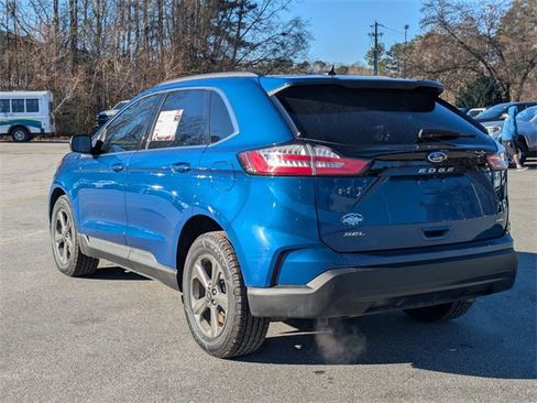 Used 2022 Ford Edge SEL w/ Sport Appearance Package image 4