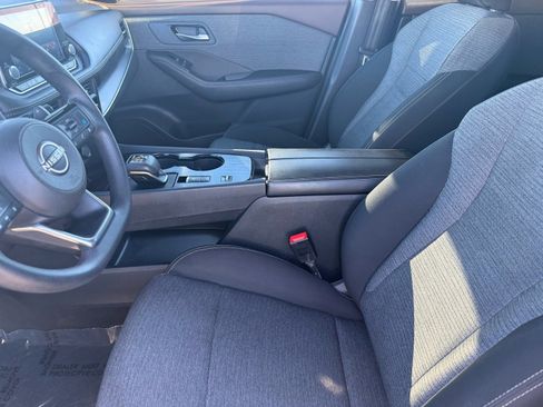 Used 2023 Nissan Rogue SV image 14