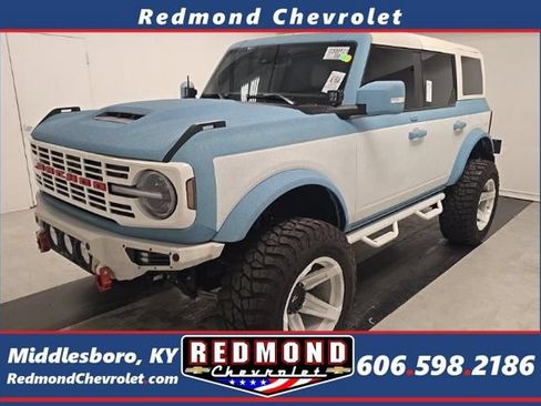 Used 2023 Ford Bronco Outer Banks AWD/4WD image 1