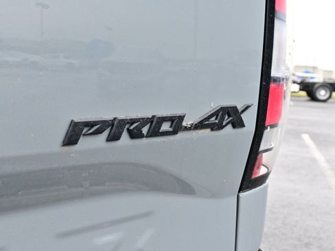 Used 2024 Nissan Frontier PRO-4X w/ Technology Package AWD/4WD image 9