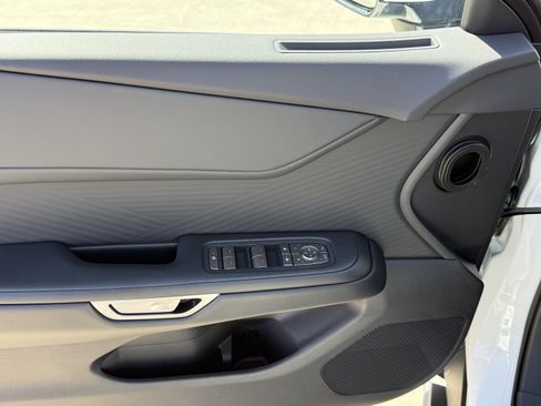New 2026 Lexus ES 350e FWD image 17
