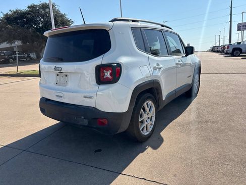Used 2021 Jeep Renegade Latitude FWD image 7
