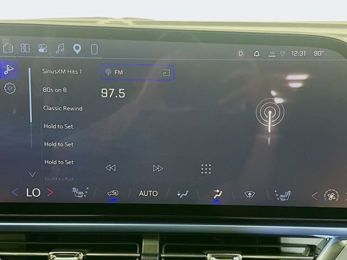 Used 2025 Chevrolet Equinox EV LT FWD image 21