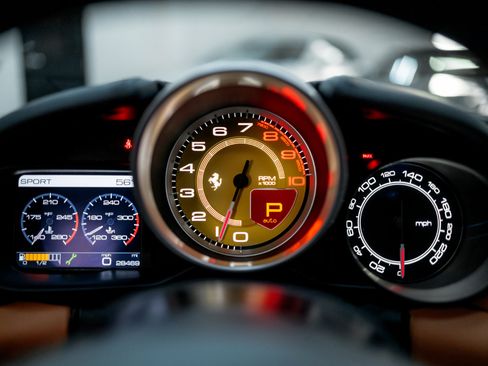 Used 2016 Ferrari California T image 63