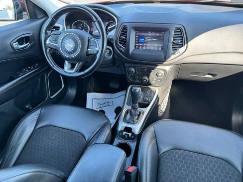 Used 2021 Jeep Compass Latitude w/ Convenience Group AWD/4WD image 12