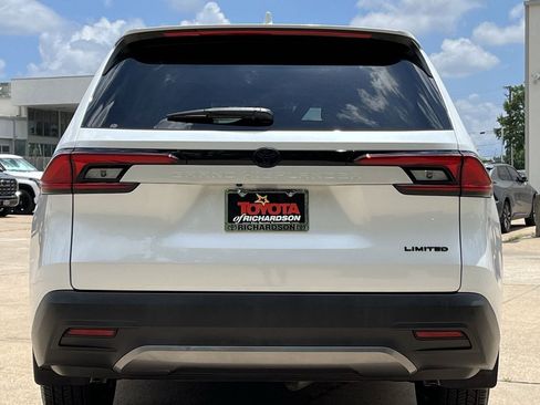 Used 2026 Toyota Grand Highlander FWD image 5