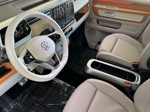 New 2025 Volkswagen ID. Buzz 1st Edition image 9