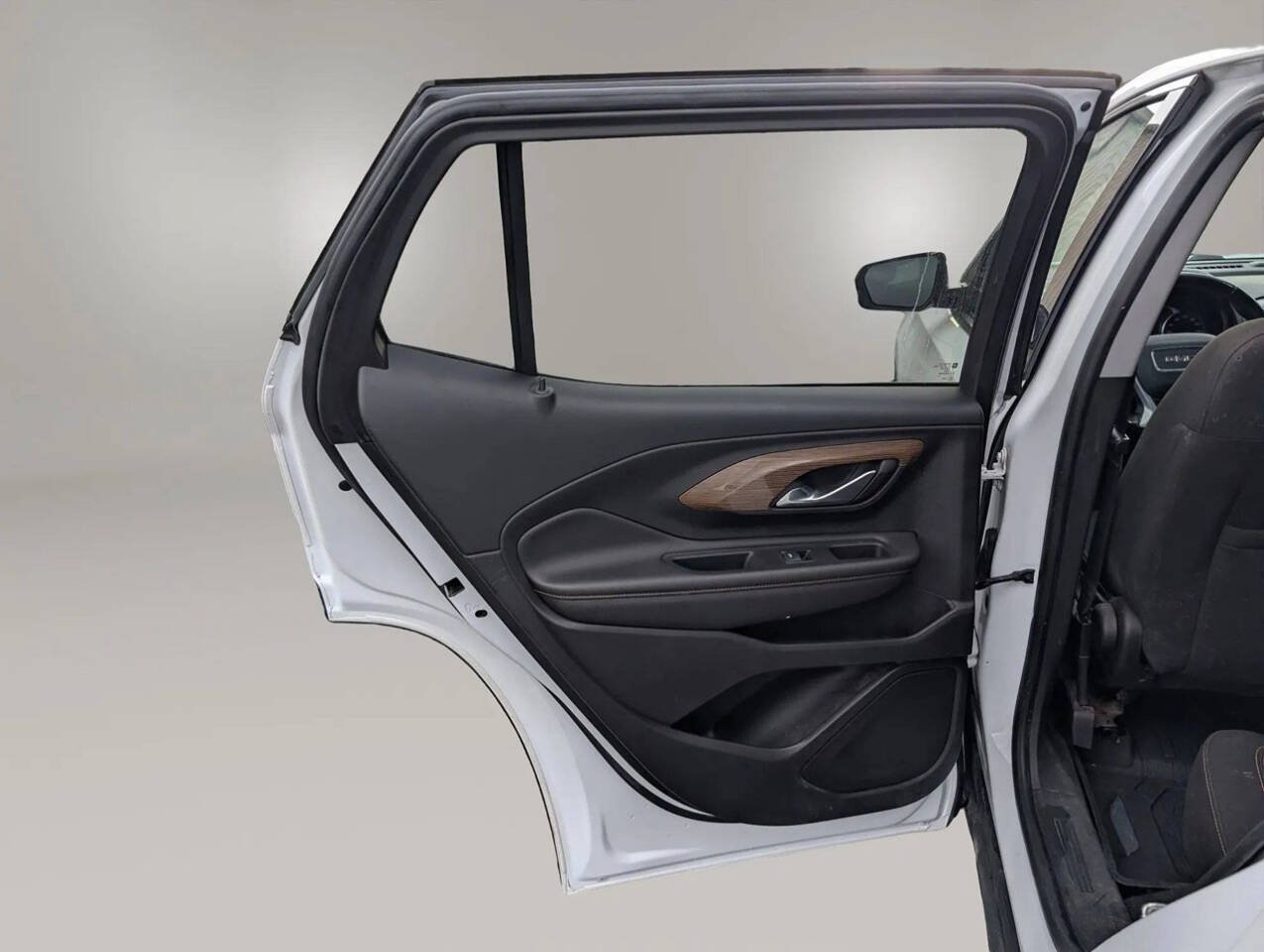 Used 2020 GMC Terrain SLE w/ LPO, Floor Liner Package FWD image 24