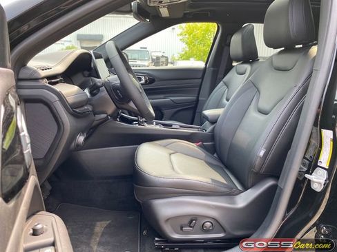 New 2025 Jeep Compass Limited w/ Sun & Sound Group image 27