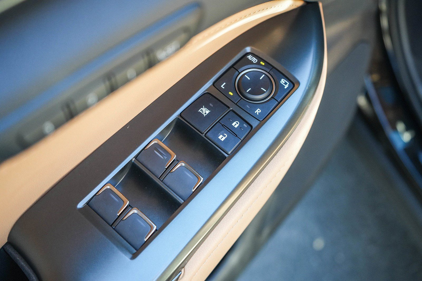 Used 2026 Lexus NX 350h AWD w/ Accessory Package (2T) image 20