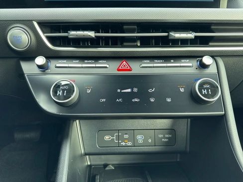 Certified 2025 Hyundai Sonata SEL FWD image 13