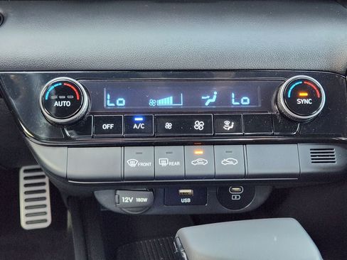 Used 2026 Hyundai Elantra Sport FWD image 18
