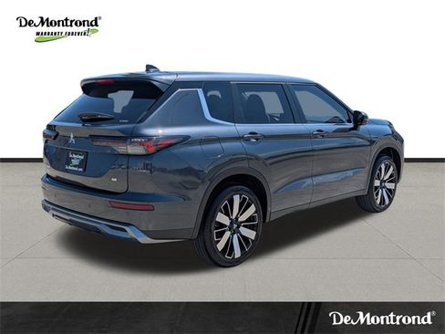 New 2025 Mitsubishi Outlander SE image 5