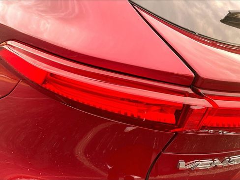 Used 2021 Toyota Venza LE image 24