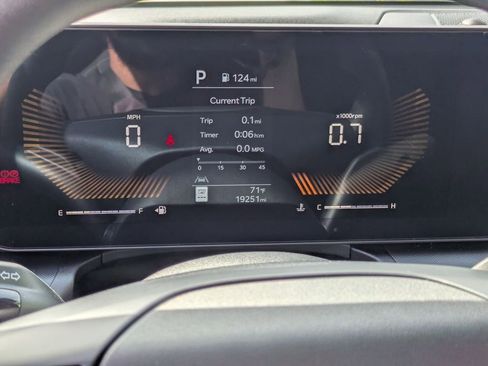 Used 2025 Kia K4 LXS image 19