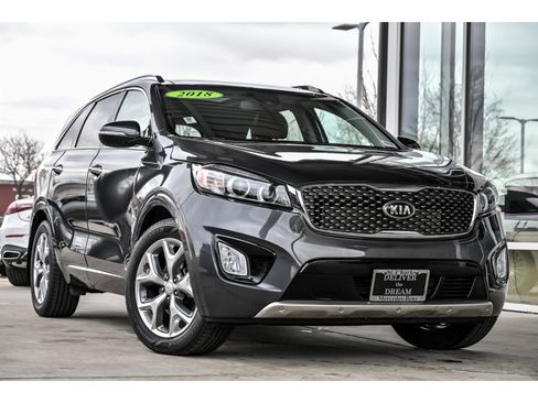 Used 2018 Kia Sorento SX image 1
