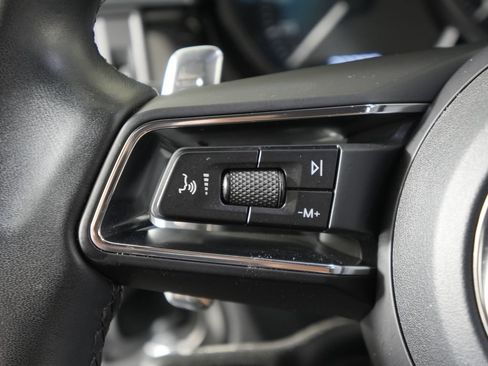 Certified 2023 Porsche Macan AWD/4WD image 27