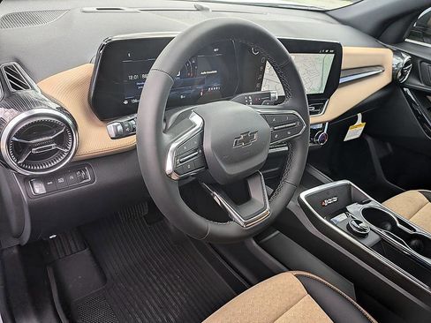 New 2026 Chevrolet Equinox ACTIV w/ Convenience Package III AWD/4WD image 14