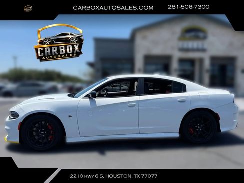 Used 2023 Dodge Charger Scat Pack w/ Dynamics Package RWD image 2