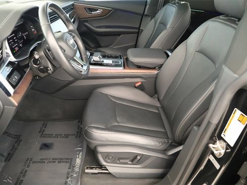 Used 2023 Audi Q8 Premium Plus w/ Premium Plus Package image 24