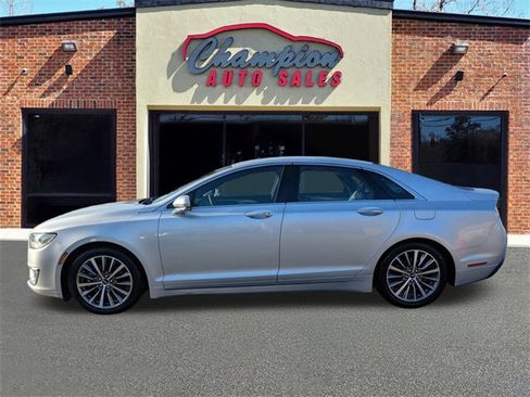 Used 2019 Lincoln MKZ Premiere image 8