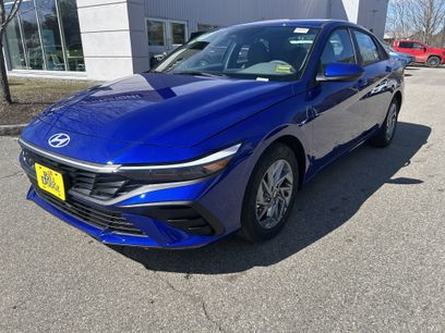 New 2025 Hyundai Elantra Blue