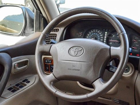 Used 2000 Toyota Land Cruiser AWD/4WD image 22