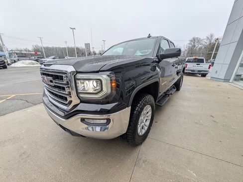 Used 2018 GMC Sierra 1500 SLE w/ SLE Value Package image 8