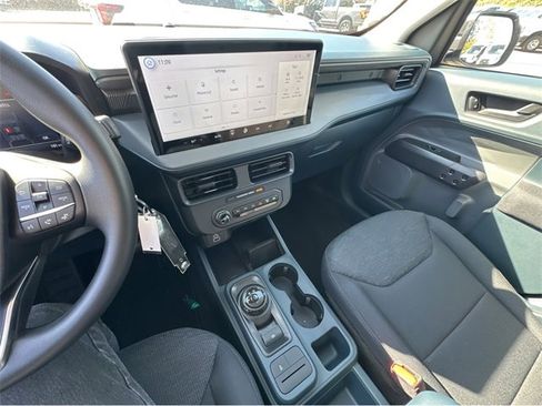 New 2025 Ford Maverick XL image 19