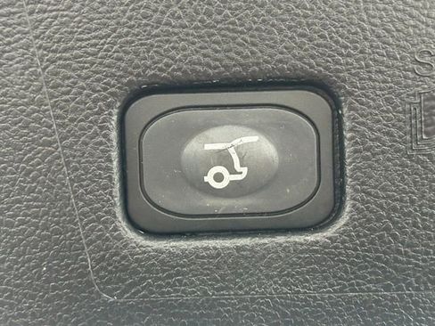 Used 2018 Ford Edge Sport image 11