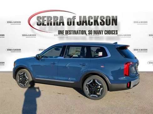 Certified 2024 Kia Telluride S w/ S Sunroof Package FWD image 6