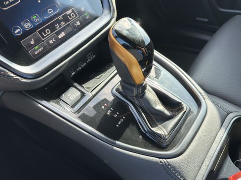 Used 2025 Subaru Outback Wilderness AWD/4WD image 20