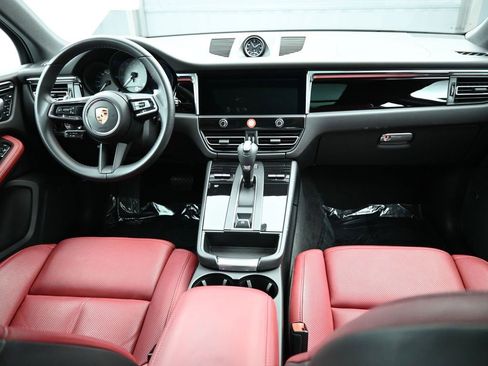 Used 2022 Porsche Macan S image 27