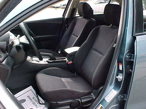 Used 2010 MAZDA MAZDA3 i Sport image 12