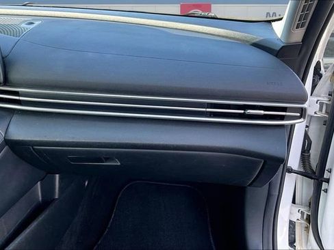 Used 2023 Hyundai Elantra SEL image 22