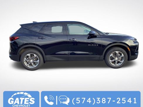 Used 2025 Chevrolet Blazer LT AWD/4WD image 10