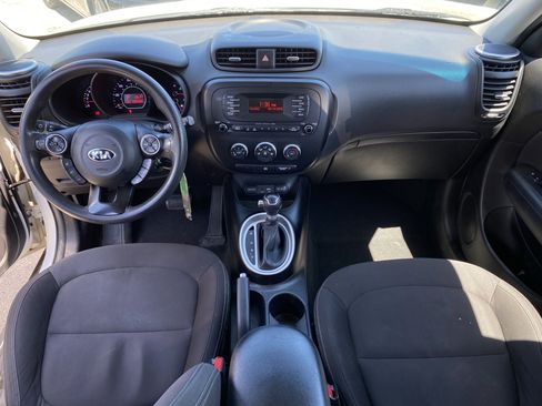 Used 2016 Kia Soul FWD image 18