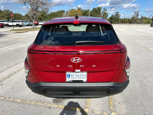 New 2026 Hyundai Kona SE image 7