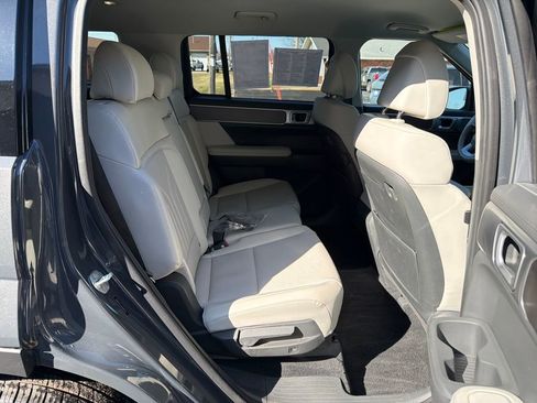 Used 2025 Hyundai Santa Fe SEL image 19