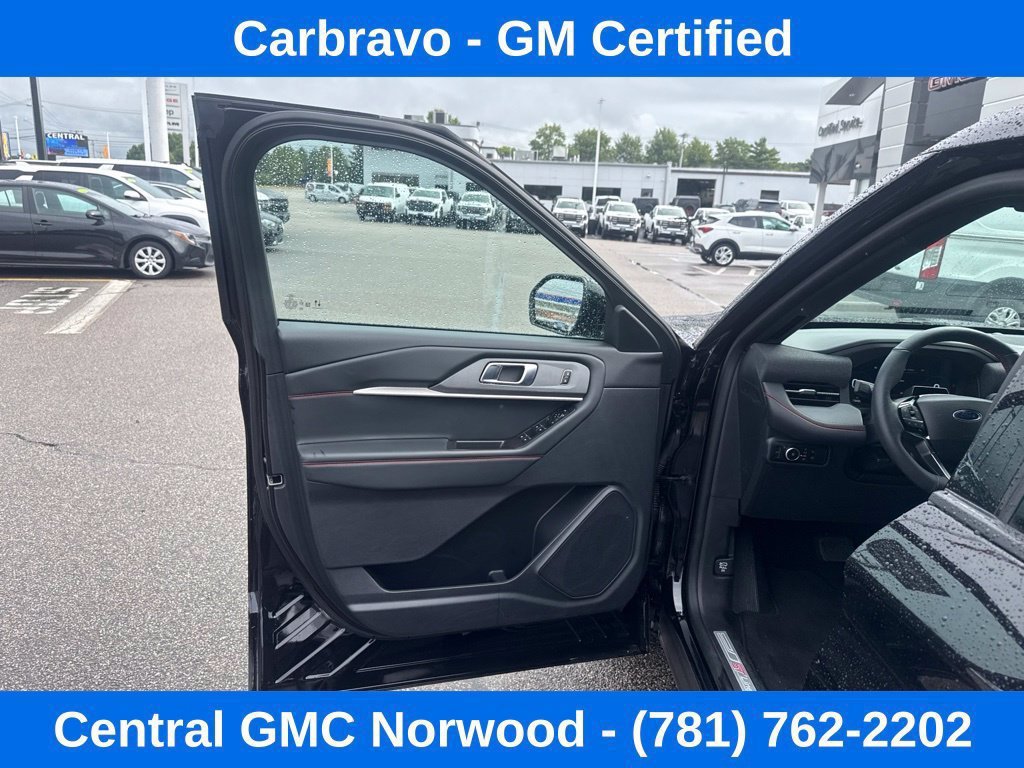 Used 2025 Ford Explorer ST-Line AWD/4WD image 12