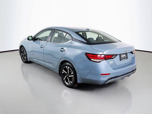 Used 2024 Nissan Sentra SV FWD image 10